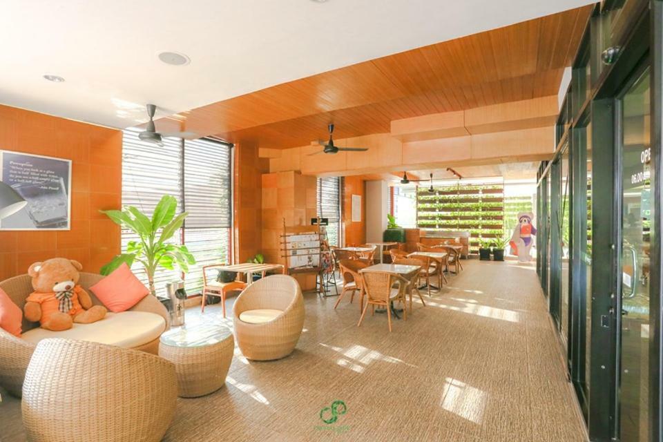 Crystal Jade Hotel Rayong Exteriör bild